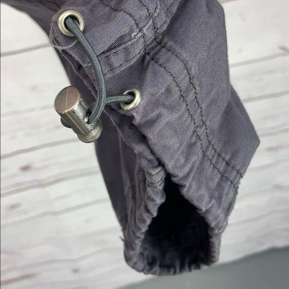 Natalie and Me Gray‎ Medium cotton Capri Cargo Pants - Picture 10 of 12
